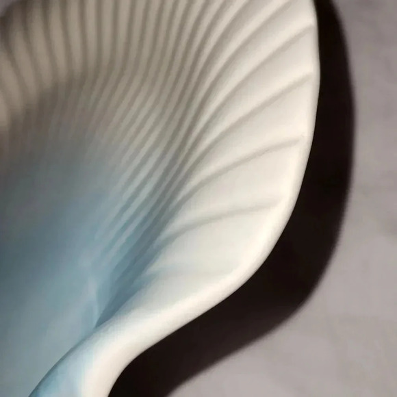 Olfaire large white with blue shell bowl - Picture 3 of 9